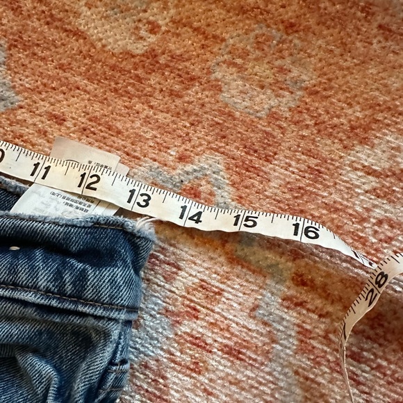 Abercrombie & Fitch High Rise Button Fly Mom Jean distressed medium wash 27 4R - Picture 10 of 10